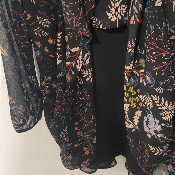 Kimchi Blue Black Floral Mini Dress Womens 10 - Picture 3 of 8